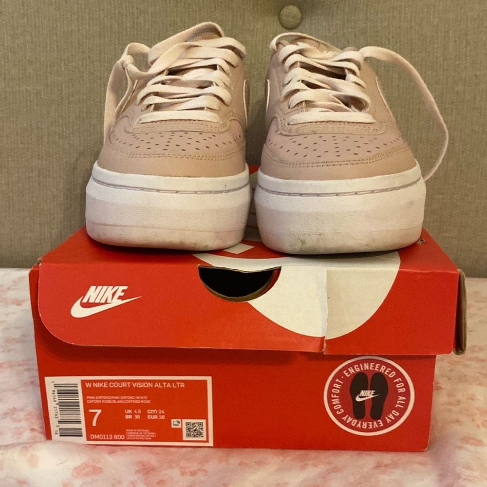 Nike court vision alta